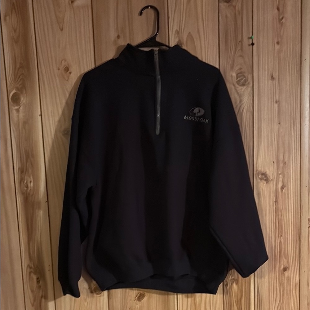 Mossy Oak Black Zip Up Sweater